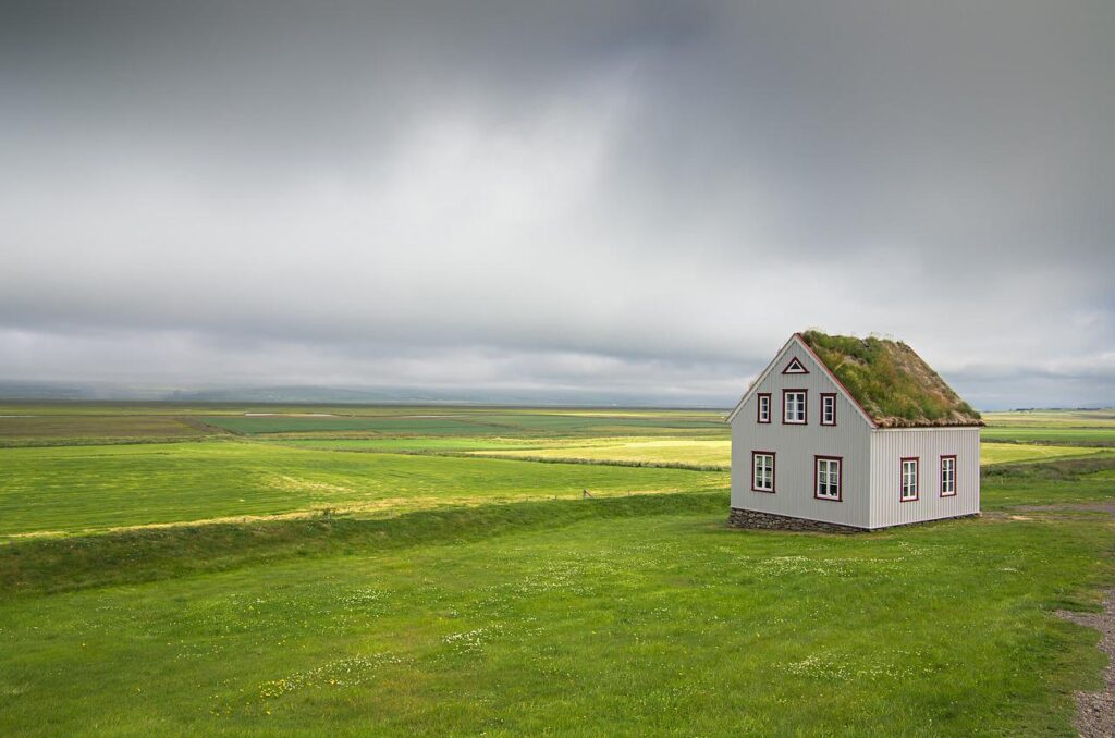 iceland, house, when is the best time to buy a house