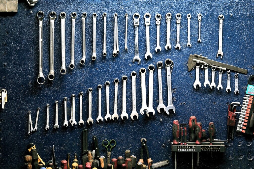 Tools a beginner plumber needs
